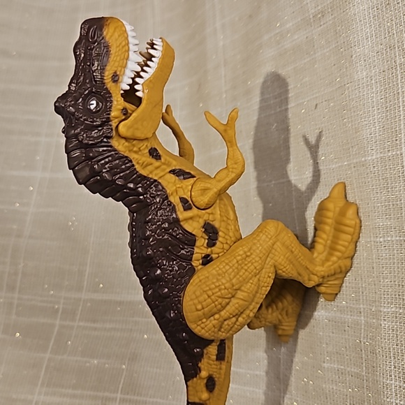 T-Rex Dinosaur Toy Figure - Picture 2 of 8